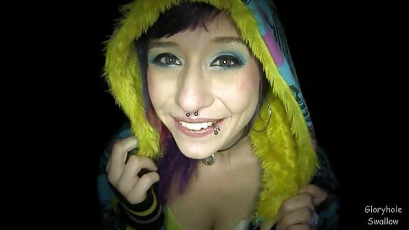 Fiery 아기 즐기는 수음 와 딜도 에 사무실