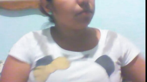 남편은 떠났지만 가슴이 큰 여자는 만족하지 않을 것입니다.