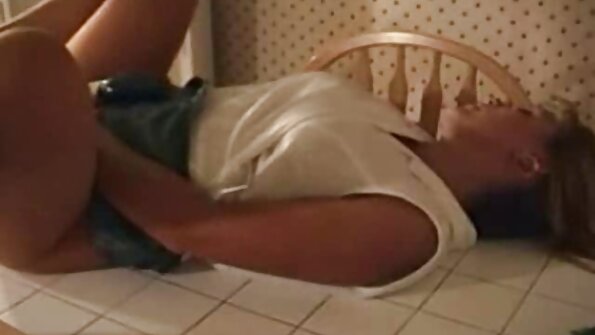 흑단 하녀 와 작은 boobies craves 용 빌어 먹을 부터 보스