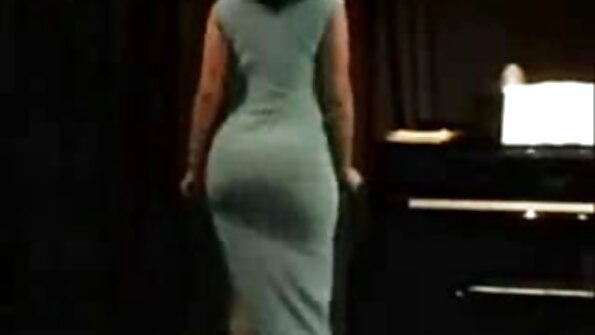 latina 가 에 그 시 by 수영장 을 얻 그 젖 여자 입술 입력