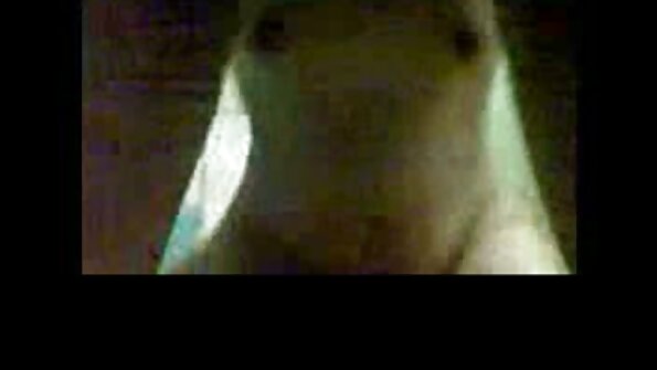 친구는 좋은 섹스 후 여자의 입 전체에 jizzed