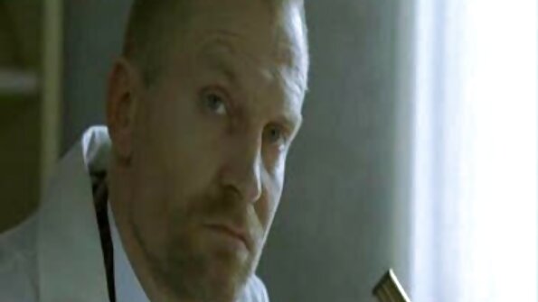 명예 메이는 장난감을 가지고 성적 환상에 살고 욕망으로 사망