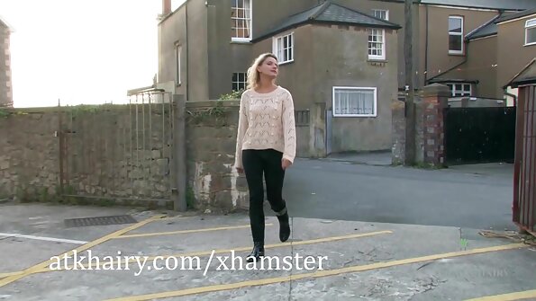 흥분한 소녀 원 에 있다 엿 로 남자 친구 전에 아침 식사