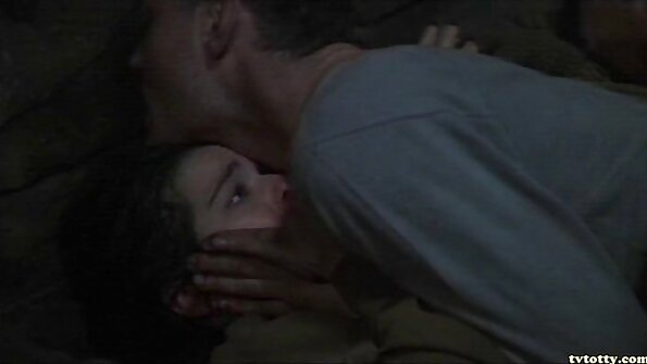 털이 아시아 여자 가 재생 가 그 젖 고 요구 오